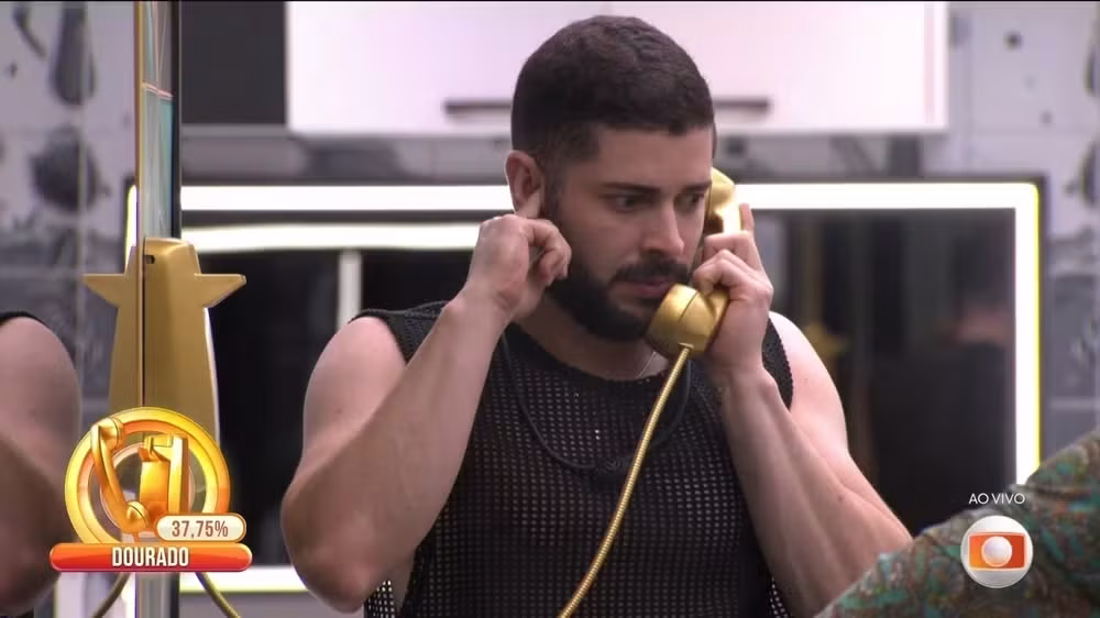 BBB 26: Marcelo atende o primeiro Big Fone e indica Aline ao Paredão