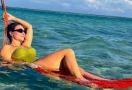 Paolla Oliveira exibe cliques de biquíni em viagem de Ano Novo; veja fotos