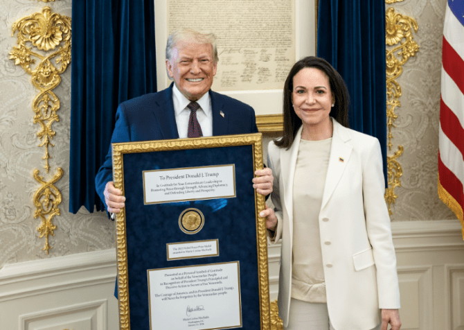 O presidente dos EUA, Donald Trump, e a líder da oposição venezuelana, María Corina Machado • X / @WhiteHouse
