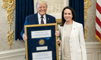 Machado diz que deu medalha do Nobel da Paz a Trump porque "ele merece"