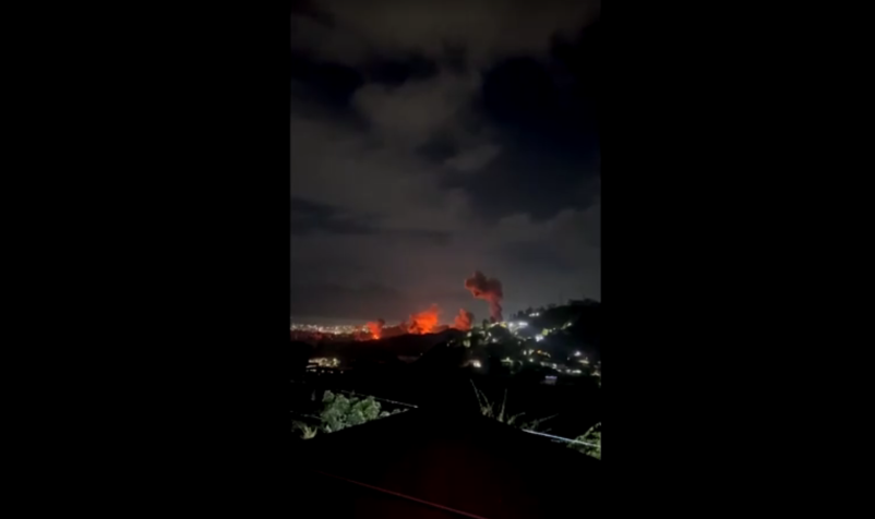 Explosões e colunas de fumaça avistadas em Caracas, capital da Venezuela • Reuters