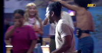 BBB 26: Leandro conclui desafio "Barrado no Baile" e vai à Festa do Líder