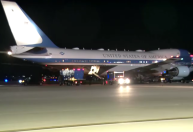 Air Force One retorna à base após apresentar problema mecânico