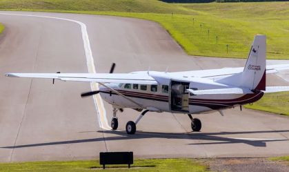 Teste com avião demonstra como podemos transmitir energia do espaço à Terra