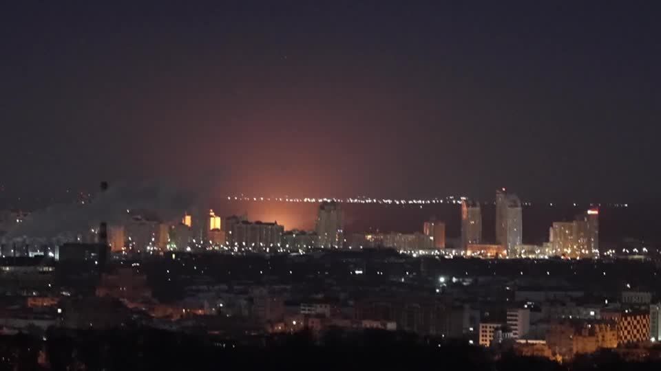 Explosões em Kiev durante ataque aéreo russo