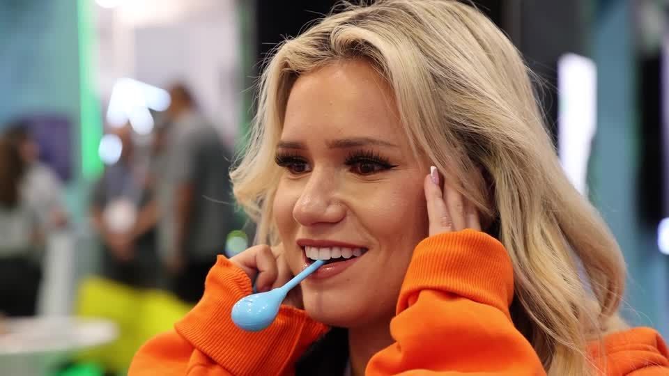 Taste the music: This lollipop turns your mouth into a music player