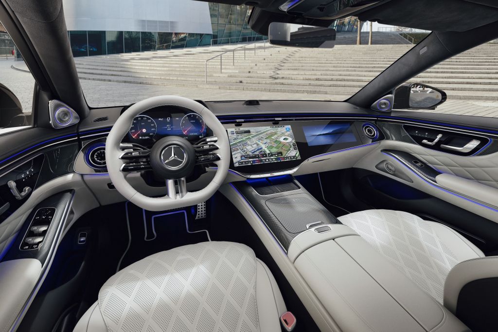 Mercedes-Benz Class S ganha visual renovado