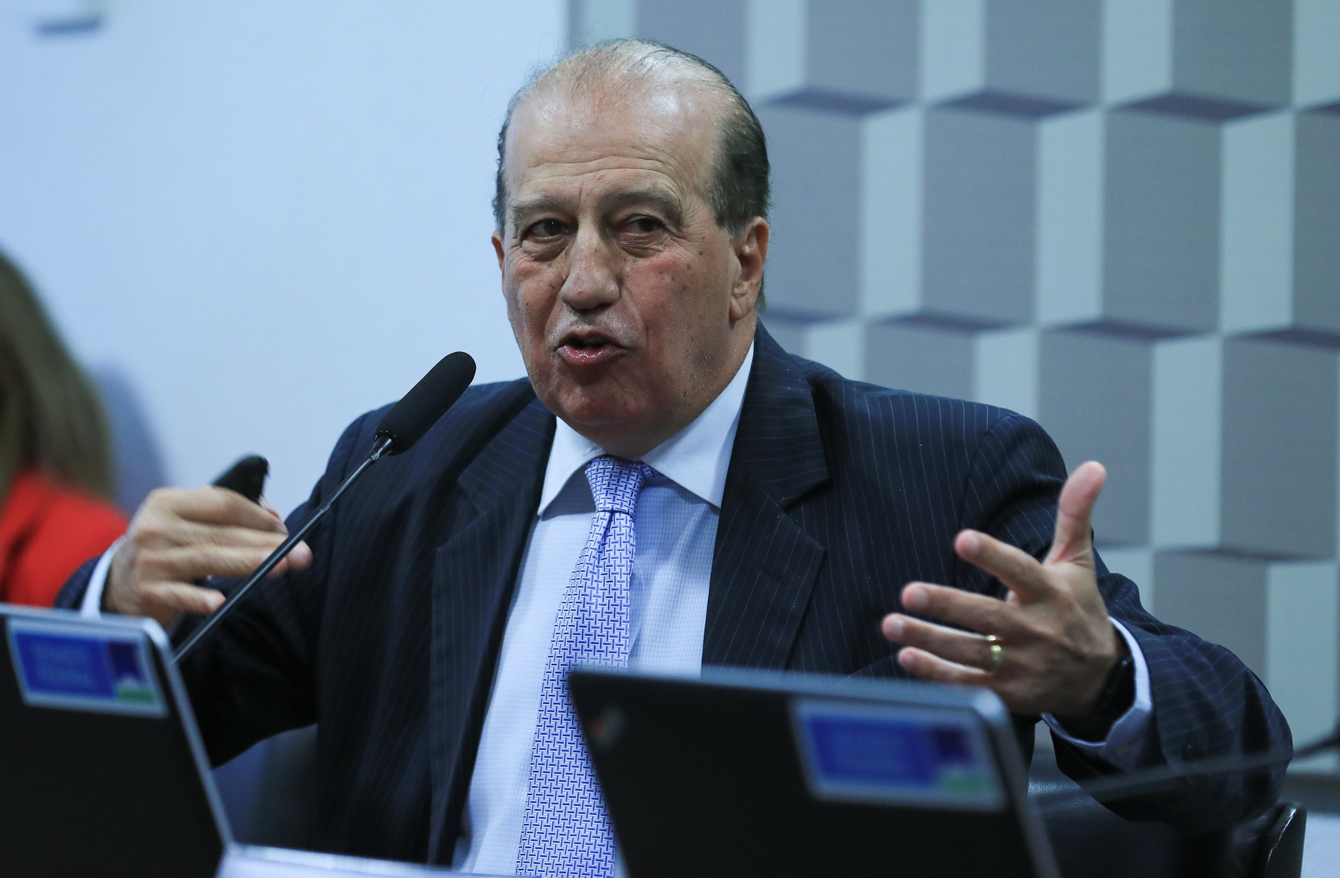 Imagem de destaque do post: Ministro cogita antecipar aposentadoria e pode abrir nova vaga no TCU