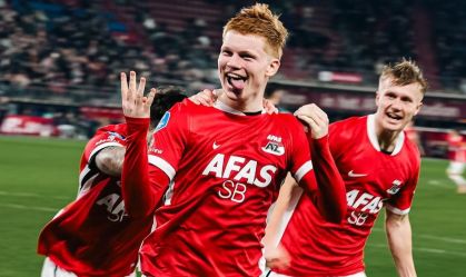 Troy Parrott liderou o ataque ao marcar um hat-trick