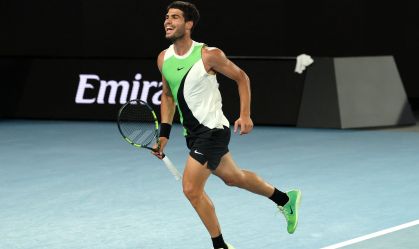 Alcaraz avança no Australian Open