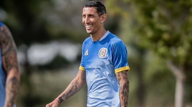 Di María em treinando pelo Rosário Central