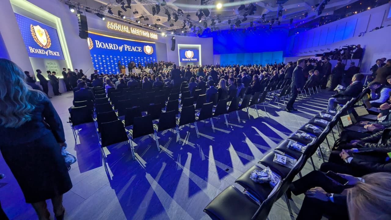 Auditório em Davos onde Trump anunciará Conselho de Paz
