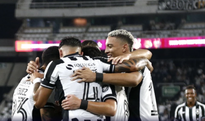 Botafogo recebe o Bangu para se manter na ponta no Carioca