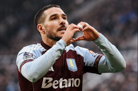 Buendia marca golaço na vitória do Aston Villa