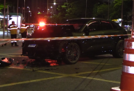 SP: Guincho bate em Porsche após atravessar cruzamento na Faria Lima