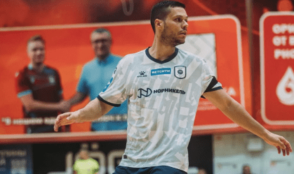 Ex-jogador do Corinthians Futsal morre após passar mal em aeroporto