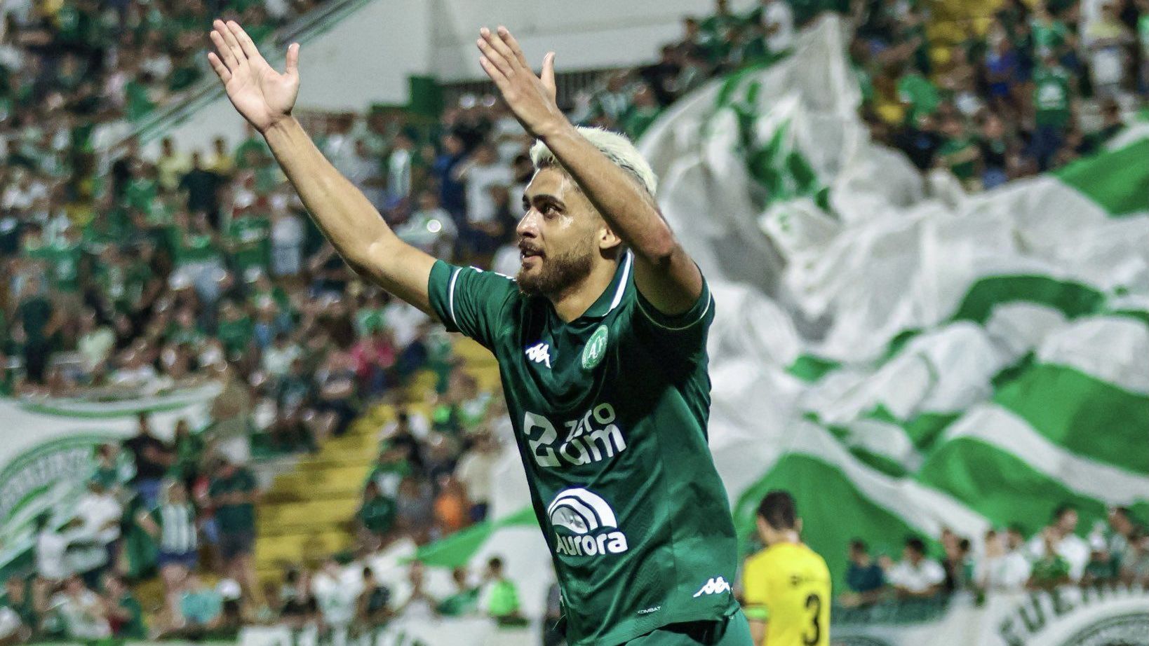 Victor Caetano marcou o gol da Chapecoense contra o Brusque
