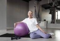 USP oferece 6,5 mil vagas em cursos gratuitos para público 60+