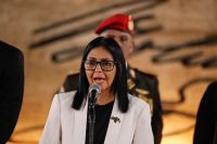 Delcy Rodríguez reafirma que seu governo é quem “manda na Venezuela”