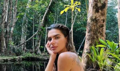 Imagem de destaque do post: Mariana Goldfarb posa nua em cachoeira e reflete: 'Me sinto cansada'