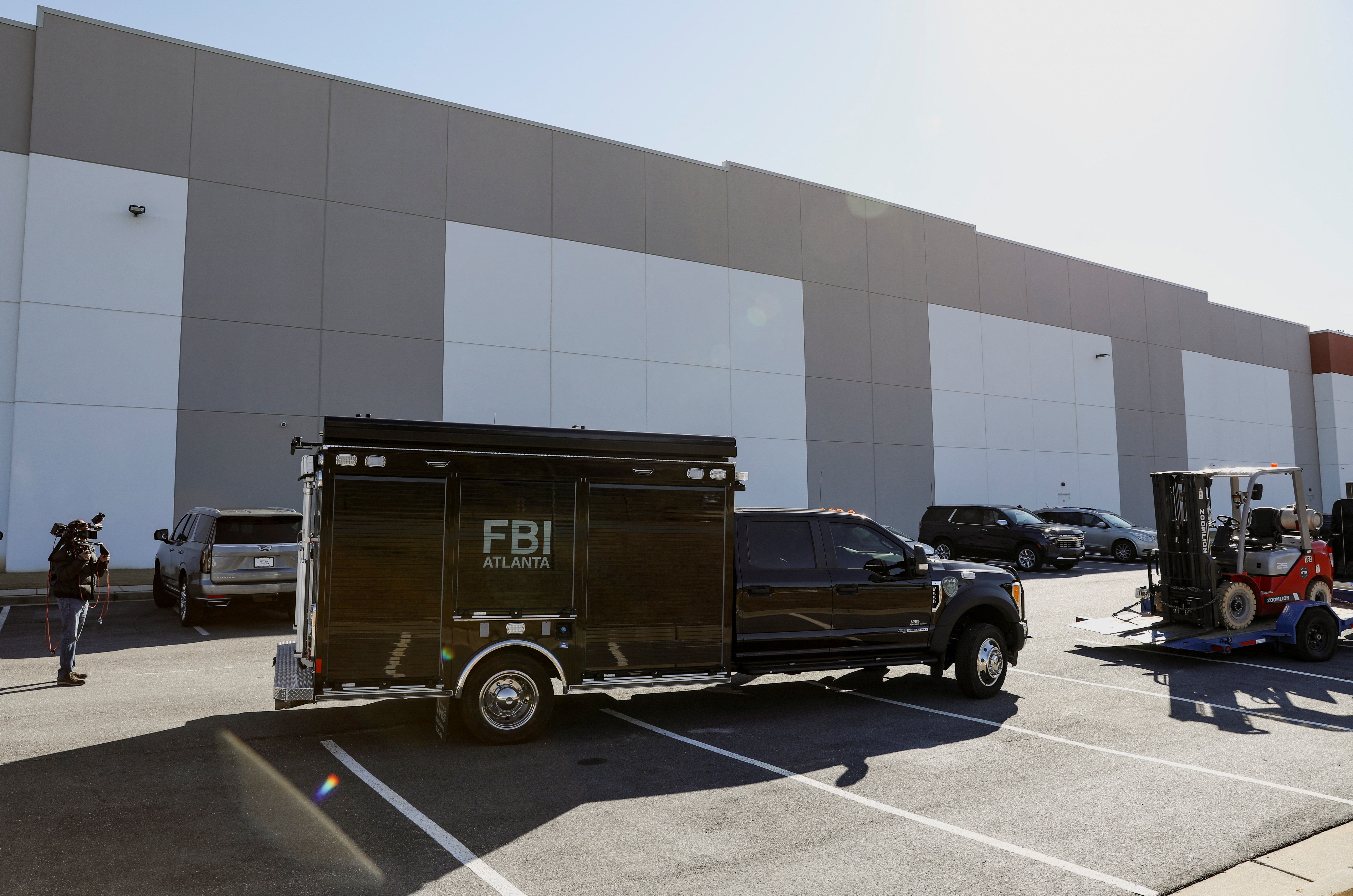 FBI executa busca no Centro de Operações e Eleições do Condado de Fulton