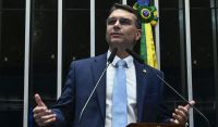 Entorno de Flávio prevê crise entre bolsonaristas e PSD