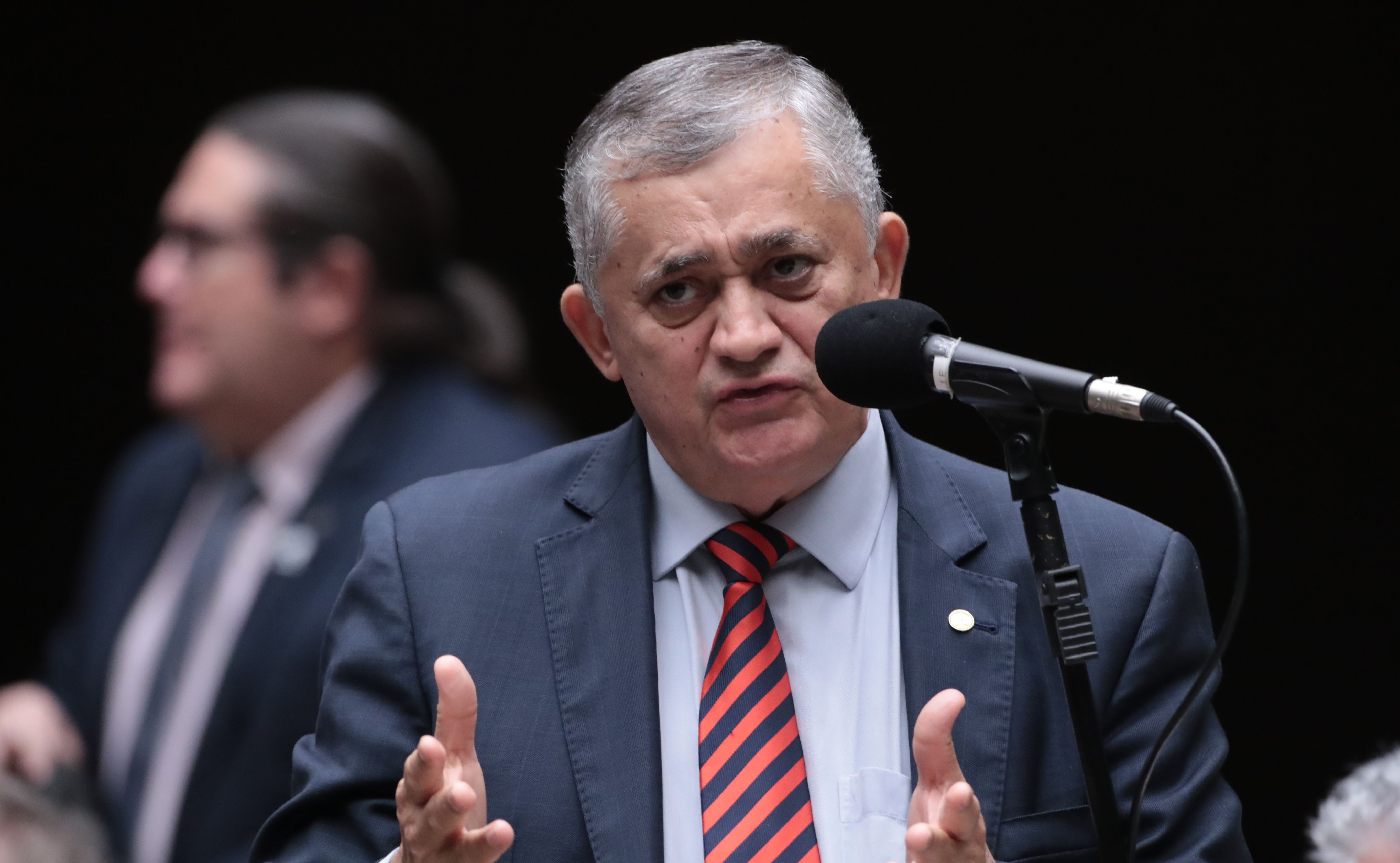 José Guimarães