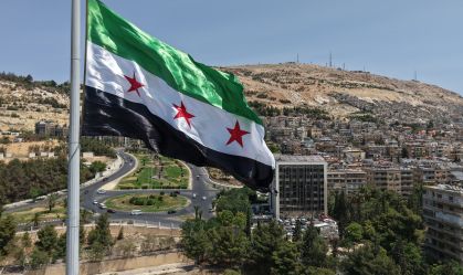 120 detentos do Estado Islâmico escaparam da prisão de Shaddadi, diz Síria