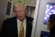 Trump diz que Irã negocia "seriamente" e evita responder se EUA vão atacar