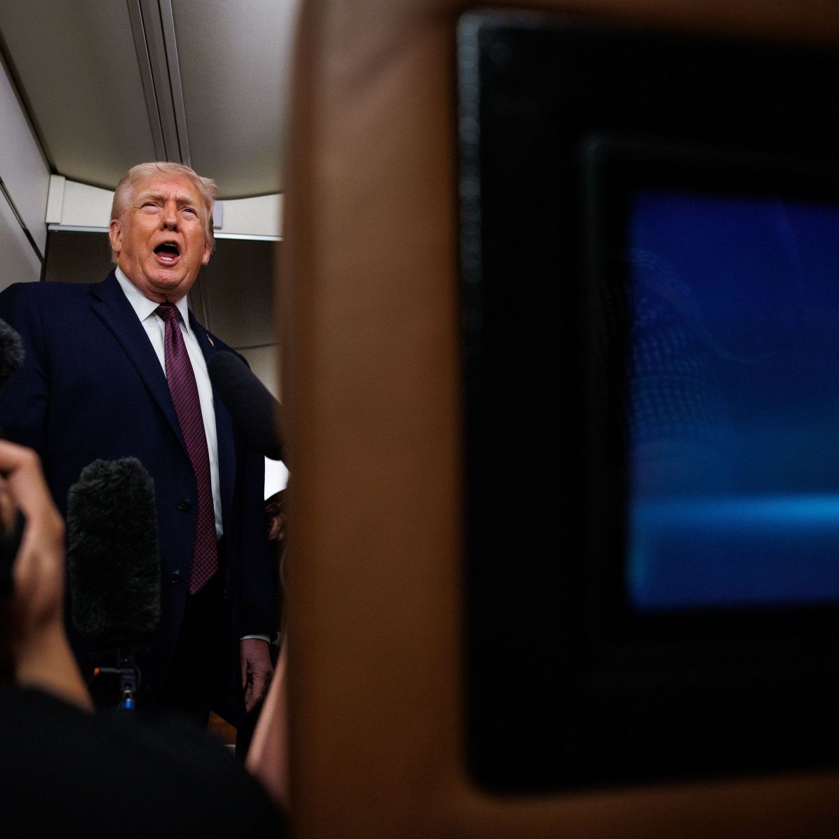 Trump diz que "Irã ligou para negociar" | CNN Brasil