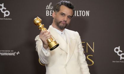 Wagner Moura ganha exposição de caricaturas em shopping de São Paulo