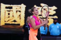 Sabalenka leva susto no 1º set, mas avança no Australian Open