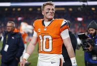 Quarterback dos Broncos tinha condição que causou fratura no tornozelo
