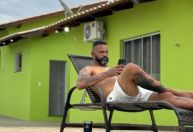 Eliza Samúdio: Goleiro Bruno faz postagem após descoberta de passaporte