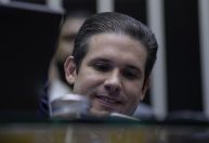 Hugo defende emendas e "equilíbrio" em debate sobre escala 6x1