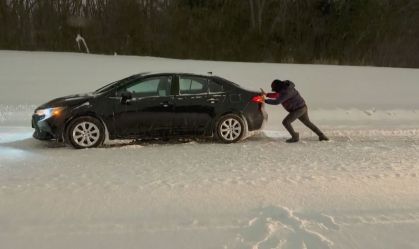 Mais de 750 mil pessoas estão sem luz devido à megatempestade nos EUA