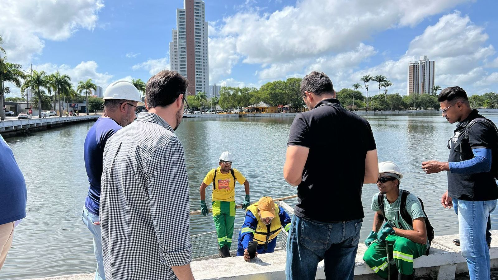 Açude Velho em Campina Grande registra morte de mais de 10 toneladas de peixes