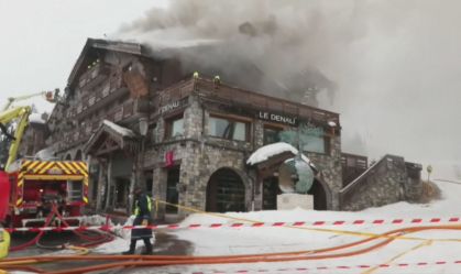 Incêndio atinge hotel de luxo nos Alpes Franceses; 90 pessoas fogem