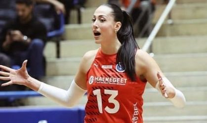 Jogadora de vôlei agride companheira e leva multa; veja vídeo