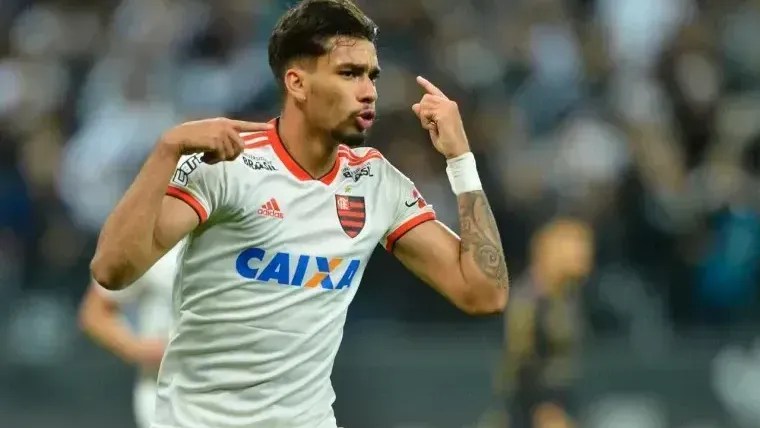 Lucas Paquetá atuando pelo Flamengo