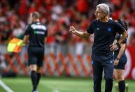 Luís Castro usa expressão racista após derrota no GreNal e pede desculpas