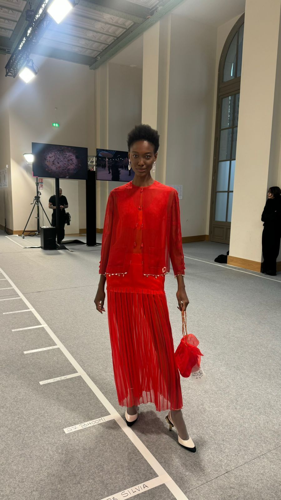 Brasileiras roubam a cena em desfile de alta-costura da Chanel