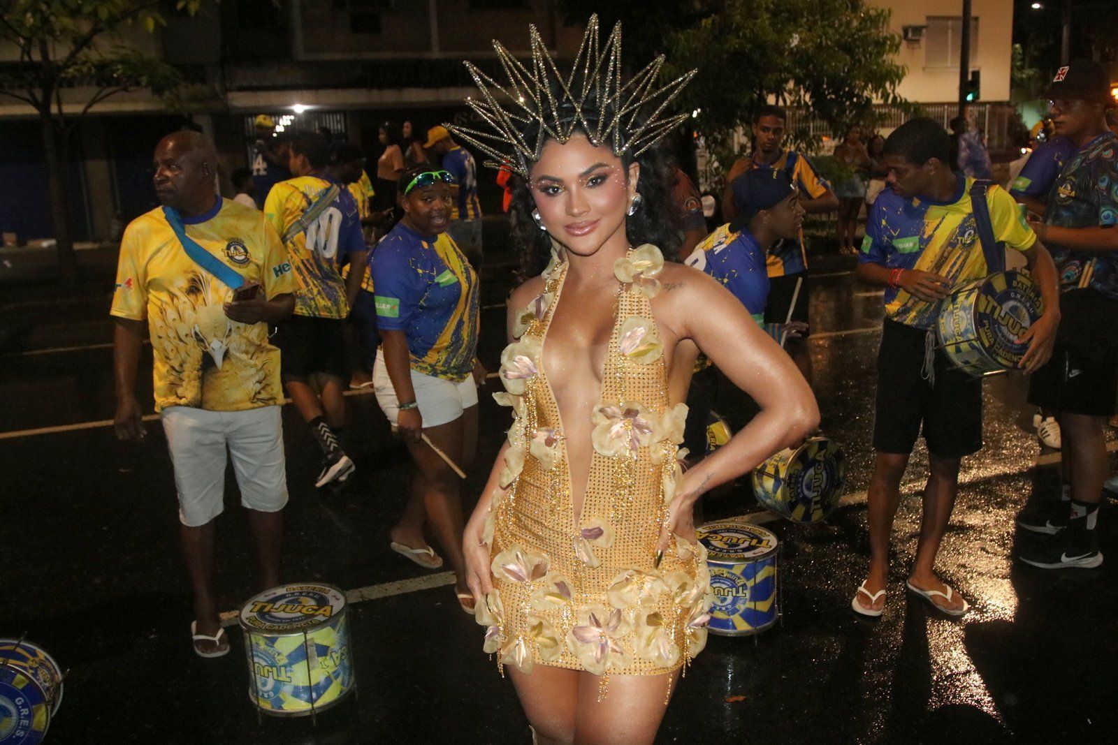 Mileide no ensaio de rua da Unidos da Tijuca, no Rio