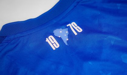Cruzeiro lança uniforme que celebra conquista da Libertadores em 1976; veja