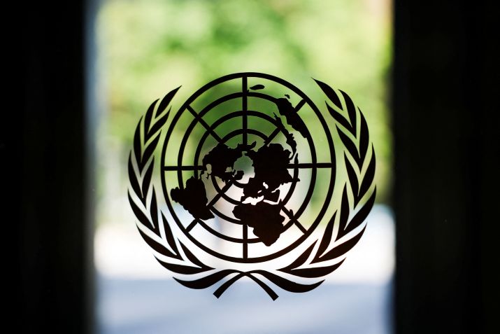 Logo da ONU na sede da entidade em Nova York • REUTERS/Jeenah Moon
