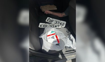 Dupla é presa com Mounjaro roubado em carro furtado e com placas trocadas