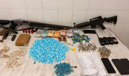 Dois traficantes são presos com fuzil em "pancadão" no litoral de SP