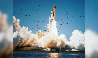 Professora foi ao espaço com uma missão, mas nave explodiu com alunos vendo