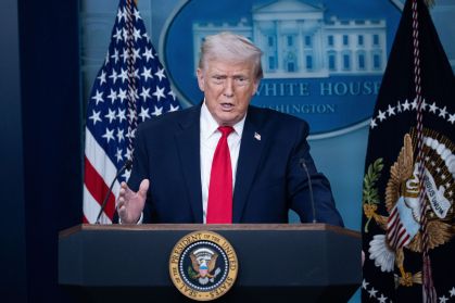 Presidente Donald Trump participa de coletiva de imprensa da Casa Branca