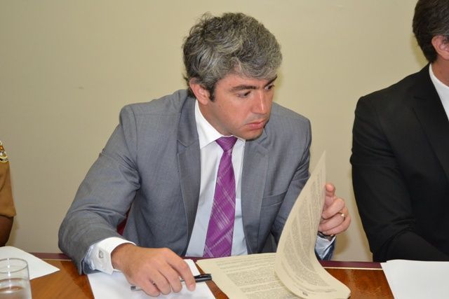 Imagem de destaque do post: Promotor suspeito de comprar votos para dr. Furlan em Macapá é afastado